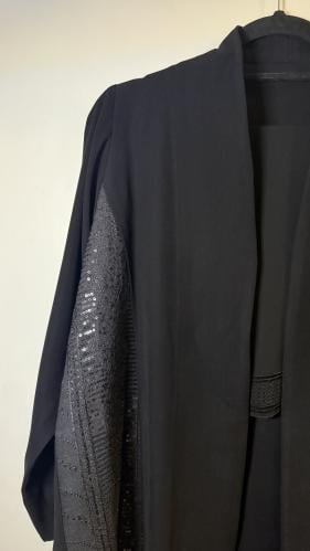 عباية زاهية