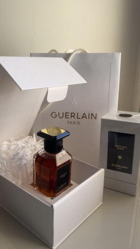 بكج جيرلان ( عطر 100 مل + بوكس + كيس )