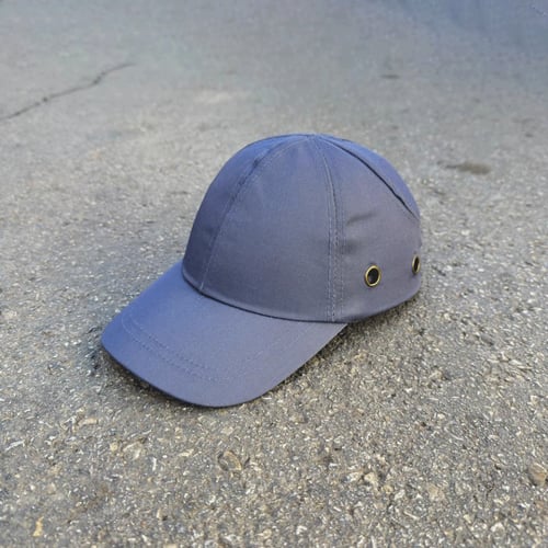 كاب سيفتي Safety Cap - خوذة كاب مميزة باللون الرما...