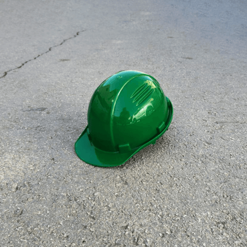 خوذة سلامة خضراء Safety Helmet ( صناعة وطنية )