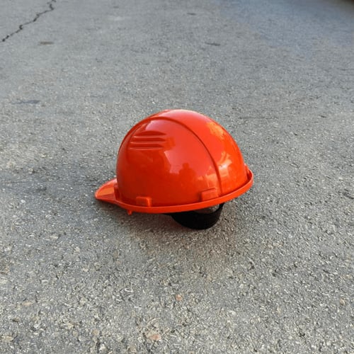 خوذة سلامة عمال برتقالي Safety Helmet ( صناعة وطني...