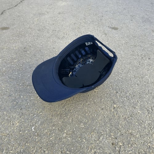 كاب سيفتي Safety Cap - خوذة كاب مميزة باللون الكحل...