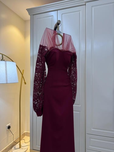 فستان ناعم تل