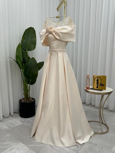 فستان سهرة بيج