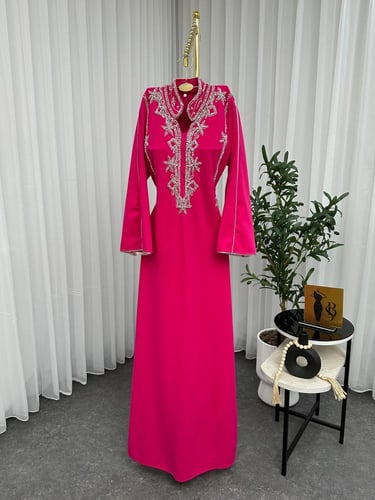 جلابيه فخمه مطرزه