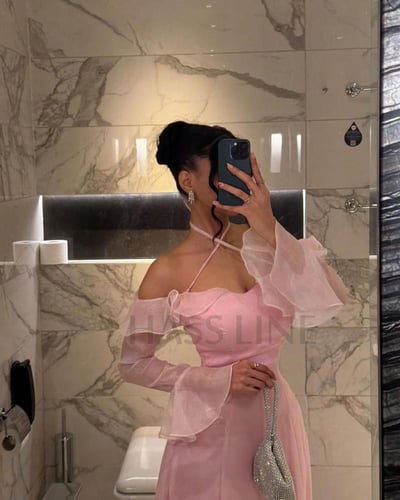 فستان ناعم وردي