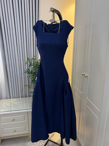 فستان ميد ثلاثه اللون