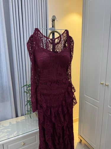 فستان دانتيل