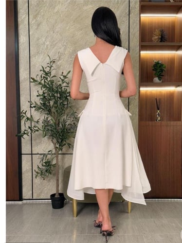 فستان ابيض قصير