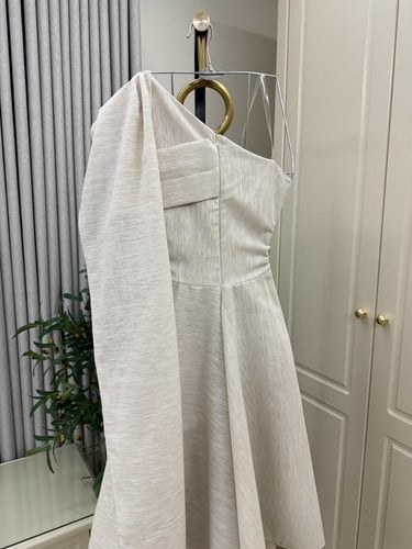 فستان ميد كتان