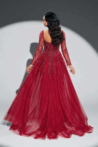 فستان سهرة فخم خامة كلفه تطريز بطانه تفته