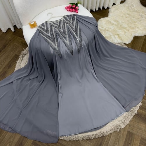 فستان فخم طويل وساتر