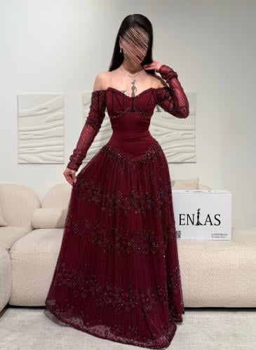 فستان سهرة بشغل احترافي كلفة شك مع باربي كوري