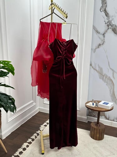 فستان سهرة فخم خامة قطيفه كوري واورجنزا مع تطريز ا...