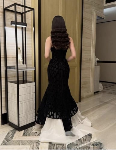 فستان سهرة بشغل راقي مع اكمام شانطون