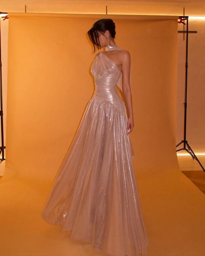 فستان سهرة راقي قماش كرنكل