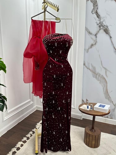 فستان سهرة فخم خامة قطيفه كوري واورجنزا مع تطريز ا...