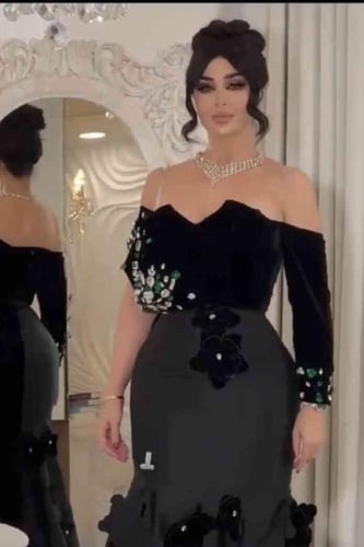 فستان سهرة خامة مخمل مع ميكادو تطريز ورود و كريستا...