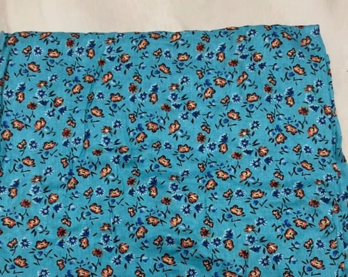 شرشف مطاط مشجر بدون كلفة سادة