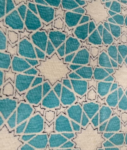 سجادة صلاة فاخرة شكل محراب زخرفه اسلامية