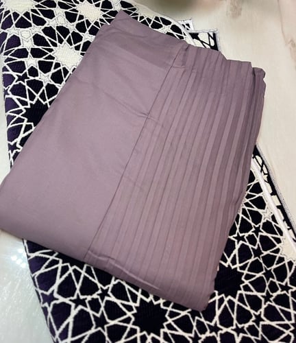 شرشف صلاة بليسية مكسر بكسرات رائعه وقماش ناعم وفاخ...