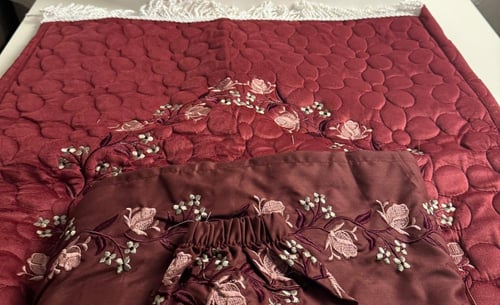 طقم شرشف مع سجاده مع كيس بعباره