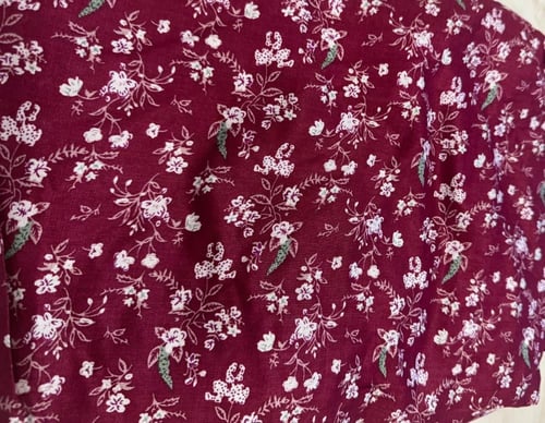 شرشف مطاط مشجر بدون كلفة سادة