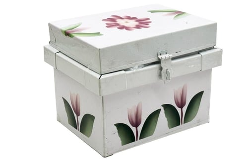 صندوق حديد تراثي صغير