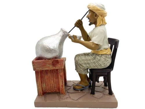 مجسم بائع الفول