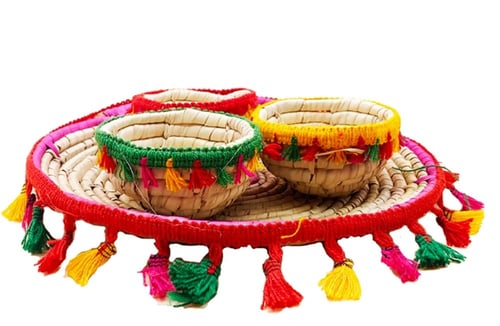 صينية خوص مع ثلاث بوادي خوص