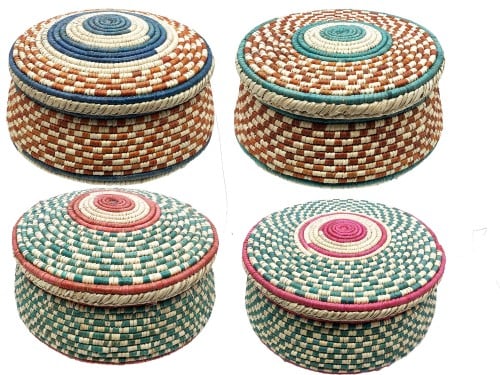 مطبقية خوص بغطاء ملونه