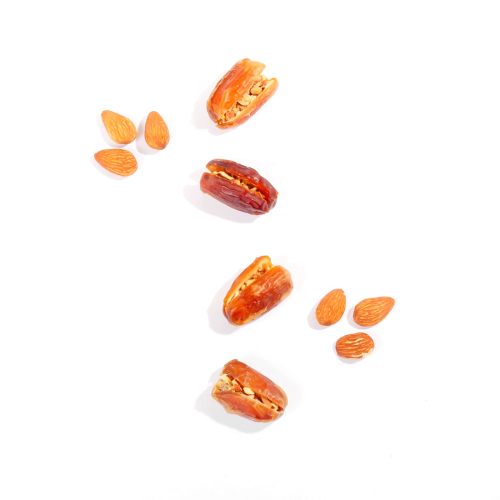 Stuffed dates with almonds