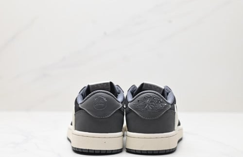 Air Jordan 1 Retro Low Travis Scott