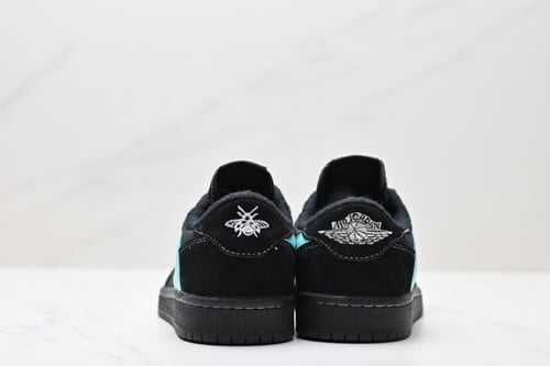 Air Jordan 1 Retro Low Travis Scott