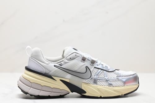 Nike V2K Run "Metallic Silver