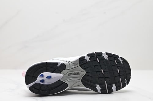 New Balance 530 Pink Silver