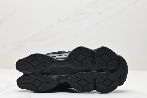 New Balance 9060 Triple Black