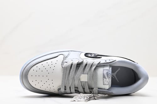 Dior x Air Jordan 1 Low
