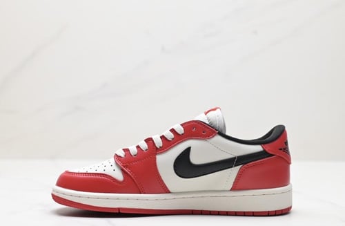 Nike Air Jordan 1 Low Chicago
