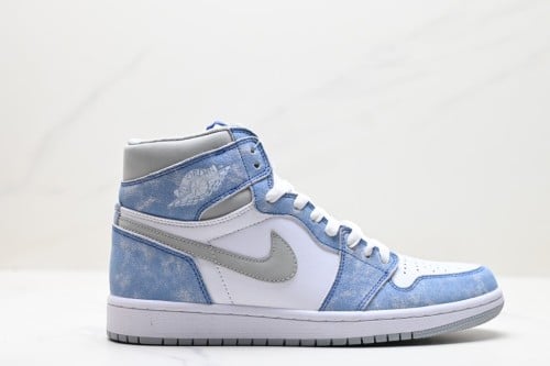 Air Jordan 1 Retro High OG Hyper Royal