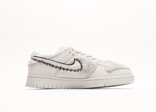 Nike SB Dunk Low Retro