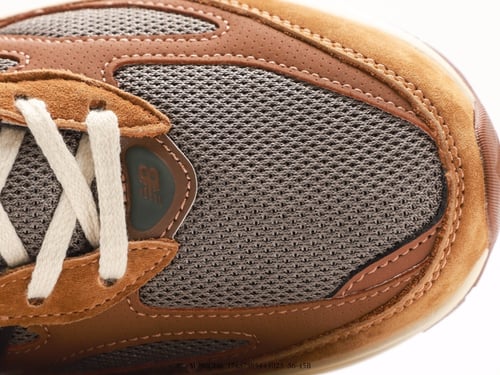 New Balance Carhartt WIP x 990v6 Made in USA