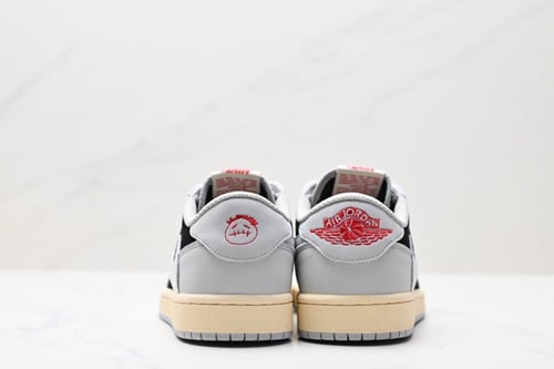 Air Jordan 1 Retro Low Travis Scott