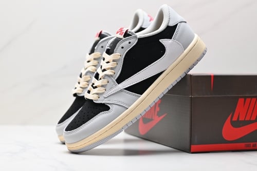 Air Jordan 1 Retro Low Travis Scott