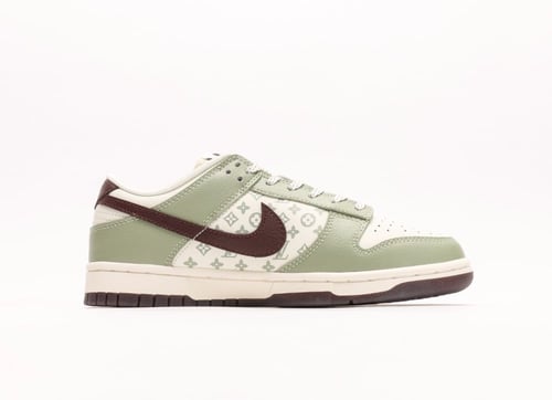 Nike SB Dunk Low