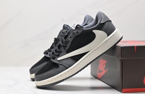 Air Jordan 1 Retro Low Travis Scott