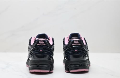 New Balance 2002r Black Pink