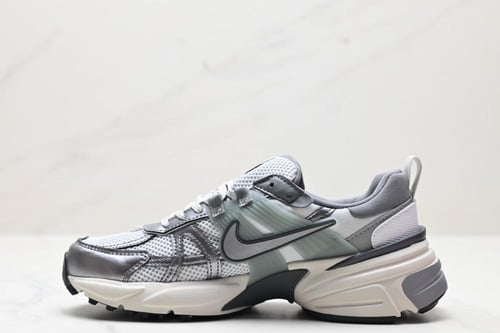 Nike V2K Run "Pure Platinum/Wolf Grey