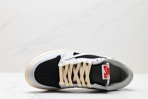 Air Jordan 1 Retro Low Travis Scott