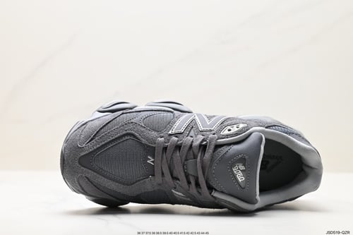 New Balance 9060 Magnet